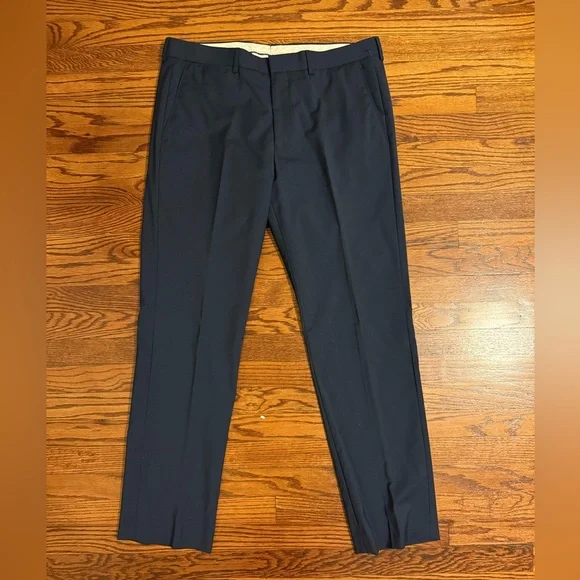 Saks Fifth Avenue Dark Navy Men’s Wool Suit 42 Jacket, 35 Pants